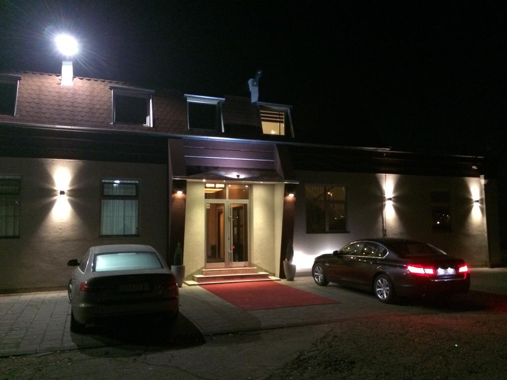 Prenociste Gazela Bed & Breakfast Pirot Exterior photo