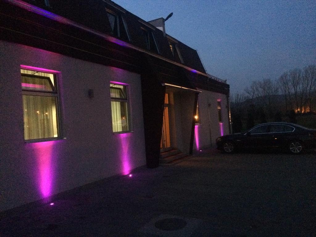 Prenociste Gazela Bed & Breakfast Pirot Exterior photo